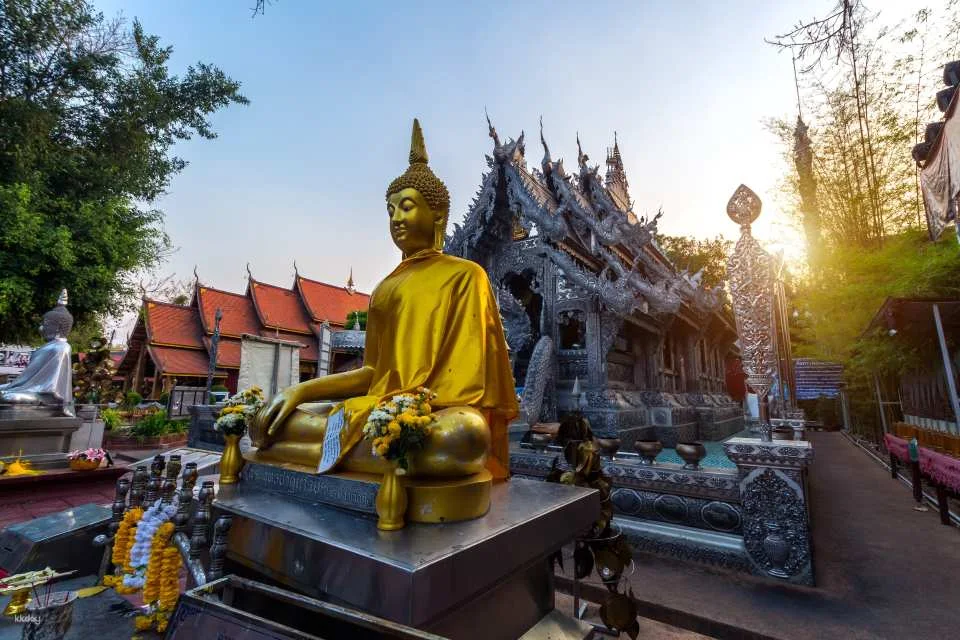Chiang Mai Thai Costume Experience with Photo Tour | Thailand