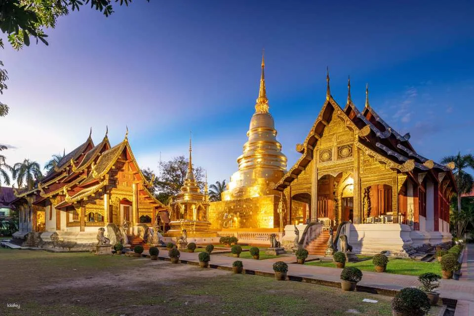 Chiang Mai Thai Costume Experience with Photo Tour | Thailand