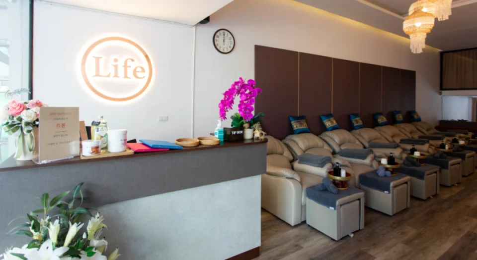 Life Massage Sukhumvit 18 (BTS Asok - MRT Sukhumvit) Voucher | Bangkok (165835)