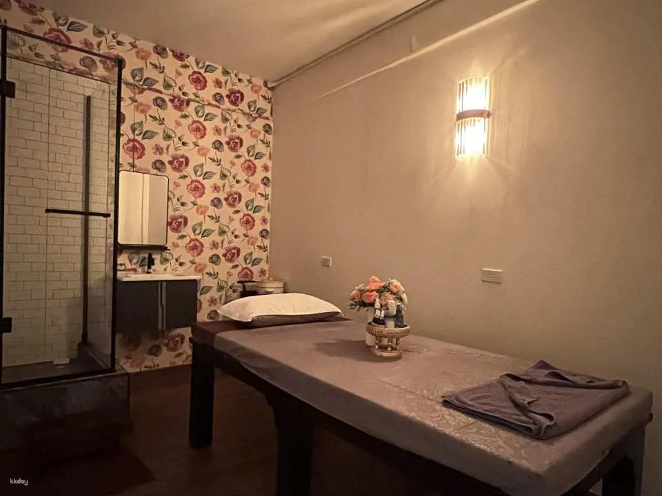 Bangkok Laks Thai Massage at Asoke | Thailand