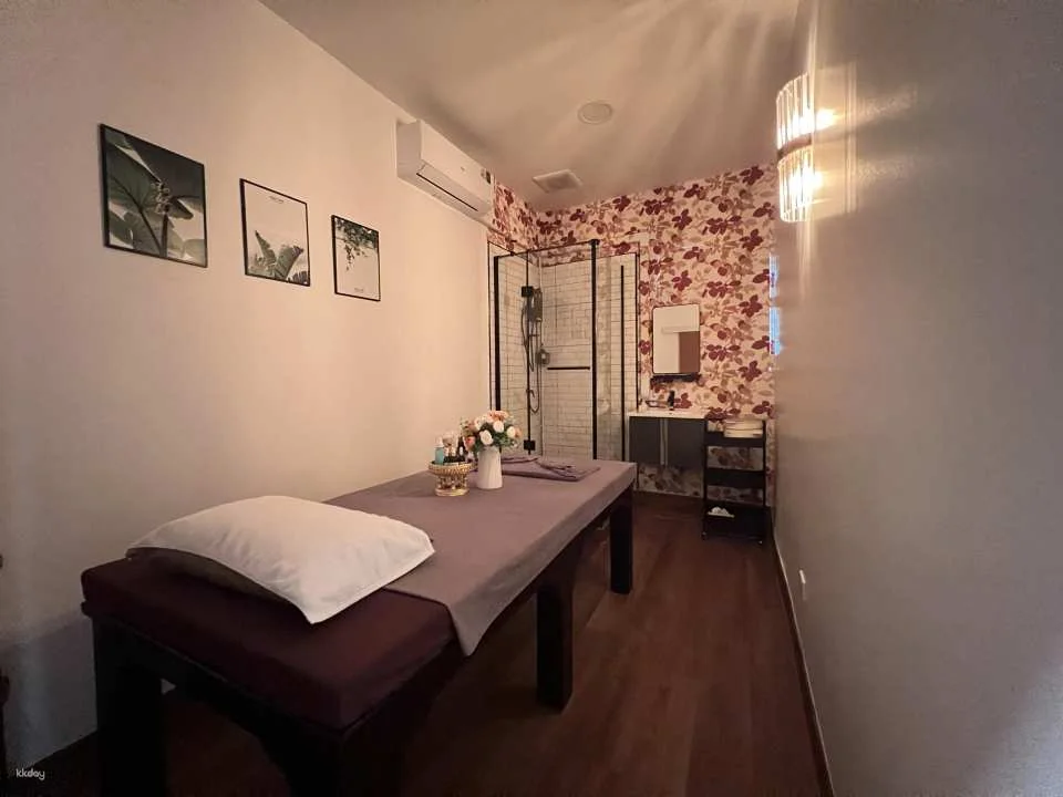 Bangkok Laks Thai Massage at Asoke | Thailand