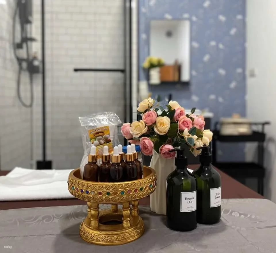 Bangkok Laks Thai Massage at Asoke | Thailand