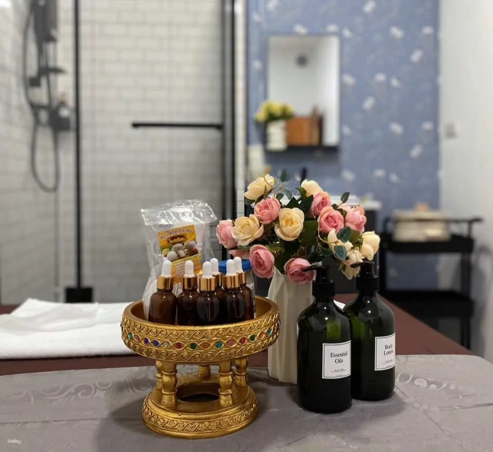 Bangkok Laks Thai Massage at Asoke | Thailand