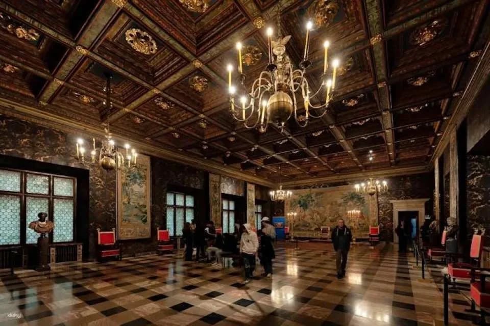 Krakow Wawel Castle and Cathedral guided tour