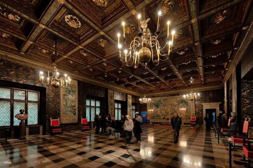 Krakow Wawel Castle and Cathedral guided tour