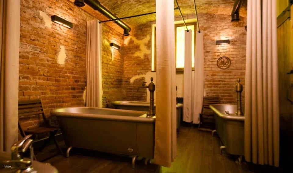 Single beer bath experience in Prague