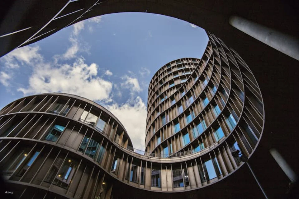 Discover Copenhagen in 1 hour with a local