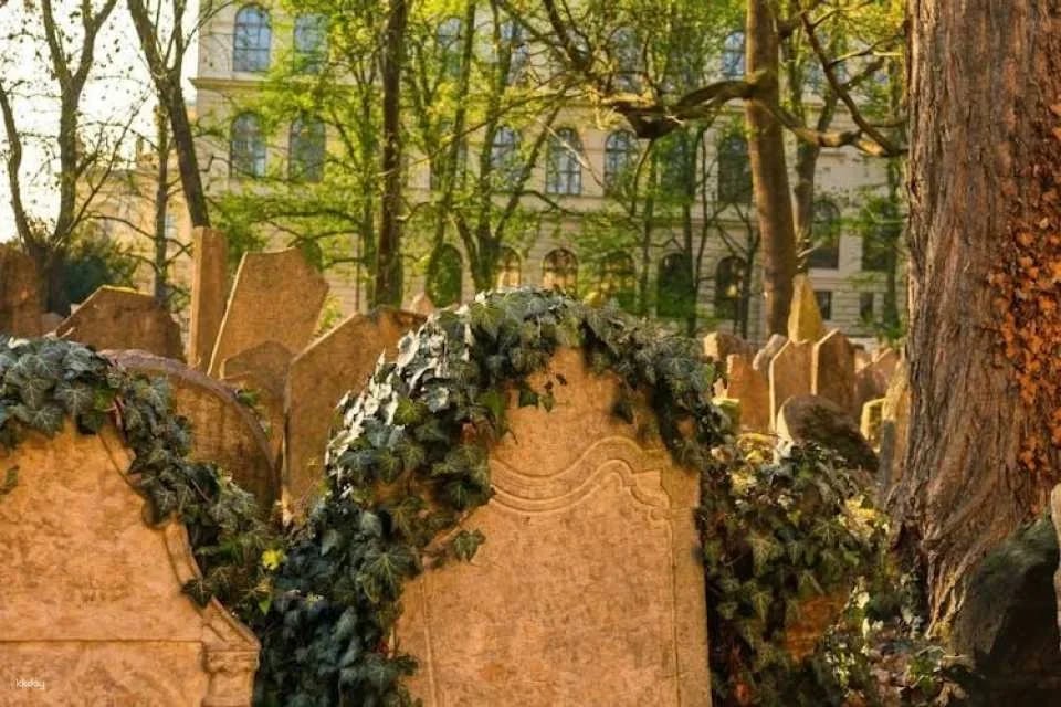 Prague Jewish Town entry tickets with online audio guide