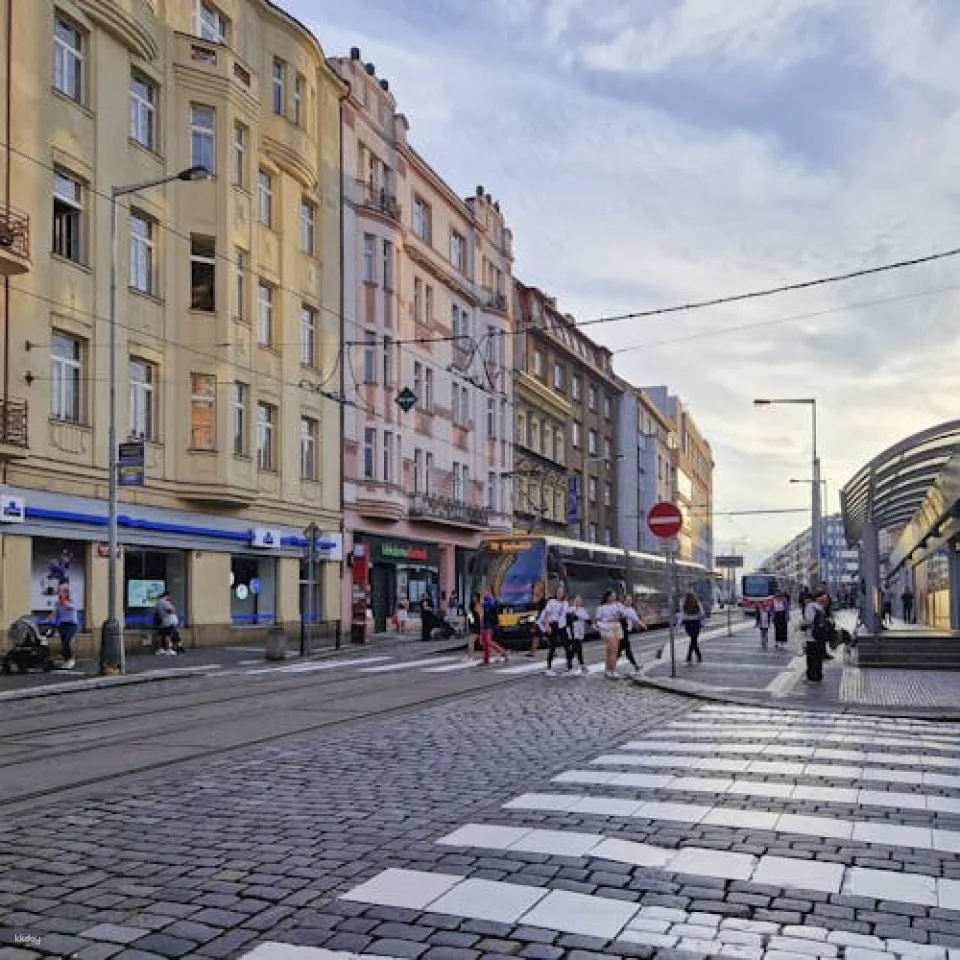 Self-Guided Discovery Walk in Prague's Art District