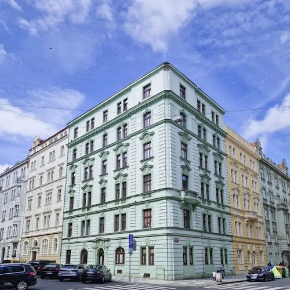 Self-Guided Discovery Walk in Prague's Art District