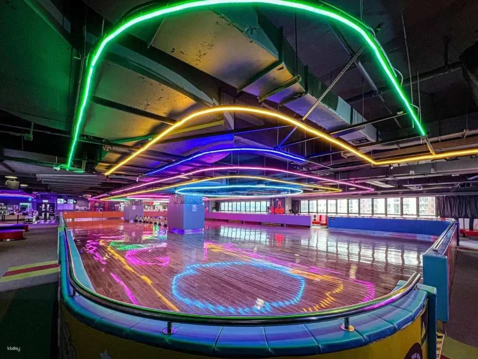 Lai Chi Kok | Bun's 2020 Indoor Roller Skating | A Great Place for Families | Experience the Retro 80s Disco Style