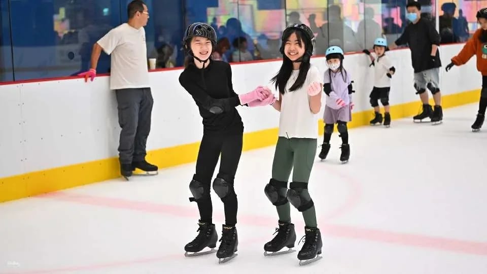 [KKday Exclusive 20% Off] Taipei｜Chung Tai Lo Life Aurora Ice Rink｜Skating Combo