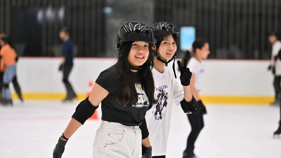 [KKday Exclusive 20% Off] Taipei｜Chung Tai Lo Life Aurora Ice Rink｜Skating Combo
