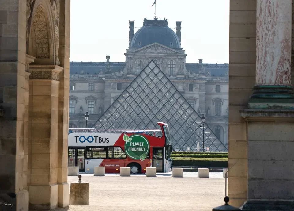 TOOTBUS | Paris Discovery Hop-On-Hop-Off bus tour with Seine river cruise