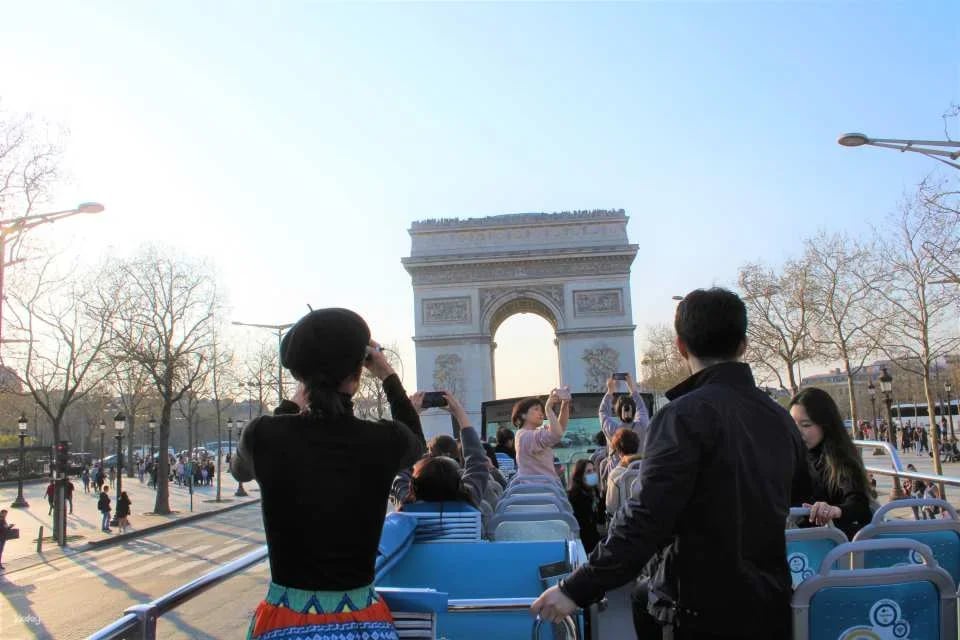 TOOTBUS | Paris Discovery Hop-On-Hop-Off bus tour with Seine river cruise