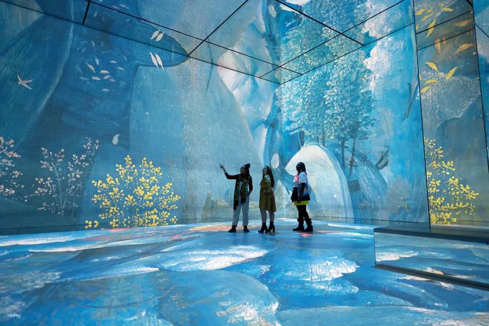 Go City | The London Pass® (Includes London Eye + 110 plus attractions)
