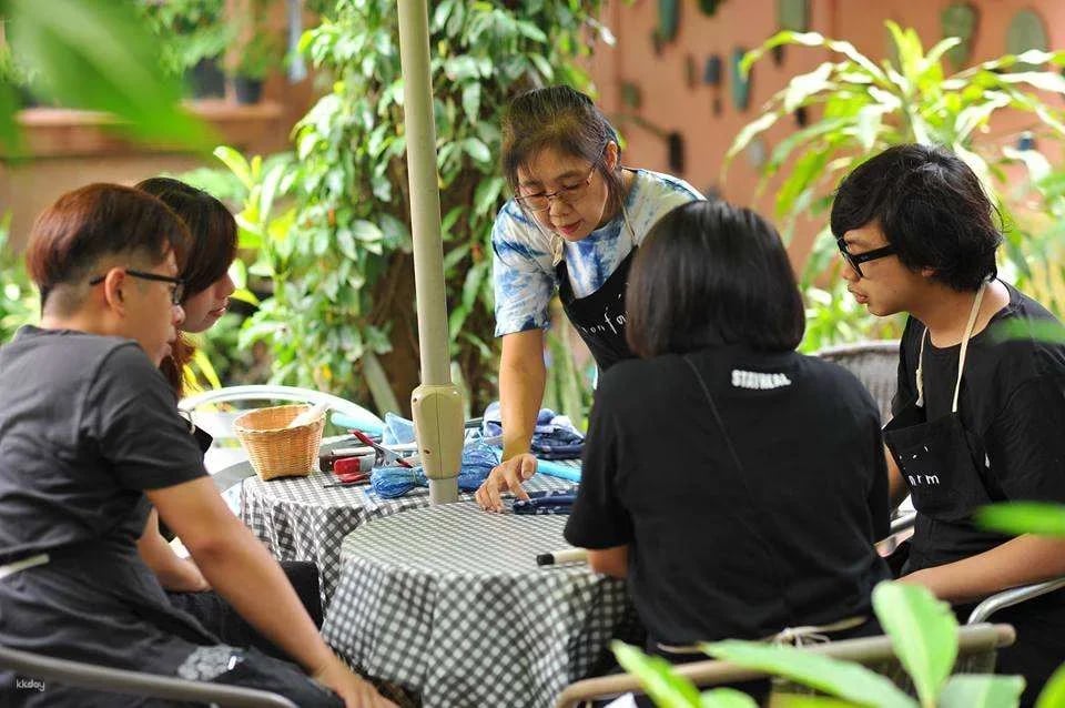 Cotton Farm Garden House Indigo-Dyeing Workshop in Chiang Mai | Thailand