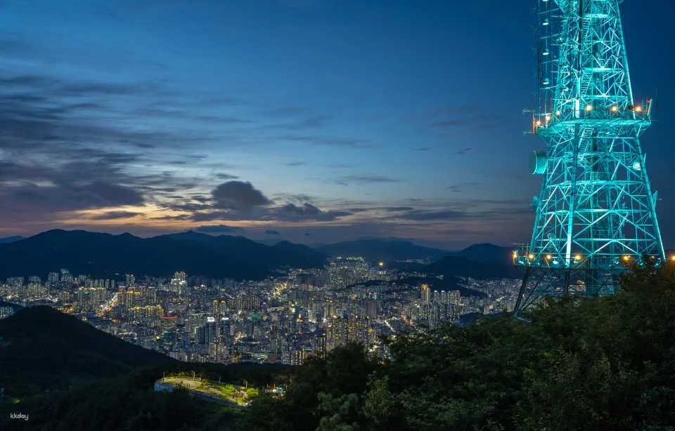 Busan Night Photography Tour | Gamcheon Culture Village, Cheonmasan Observatory, Cheonghak Waterside Park, Hwangnyeongsan Mountain
