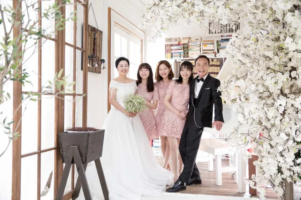 【Snap Shoot】 Seoul Nine Studio | Family Commemorative Wedding Photo Shoot | South Korea
