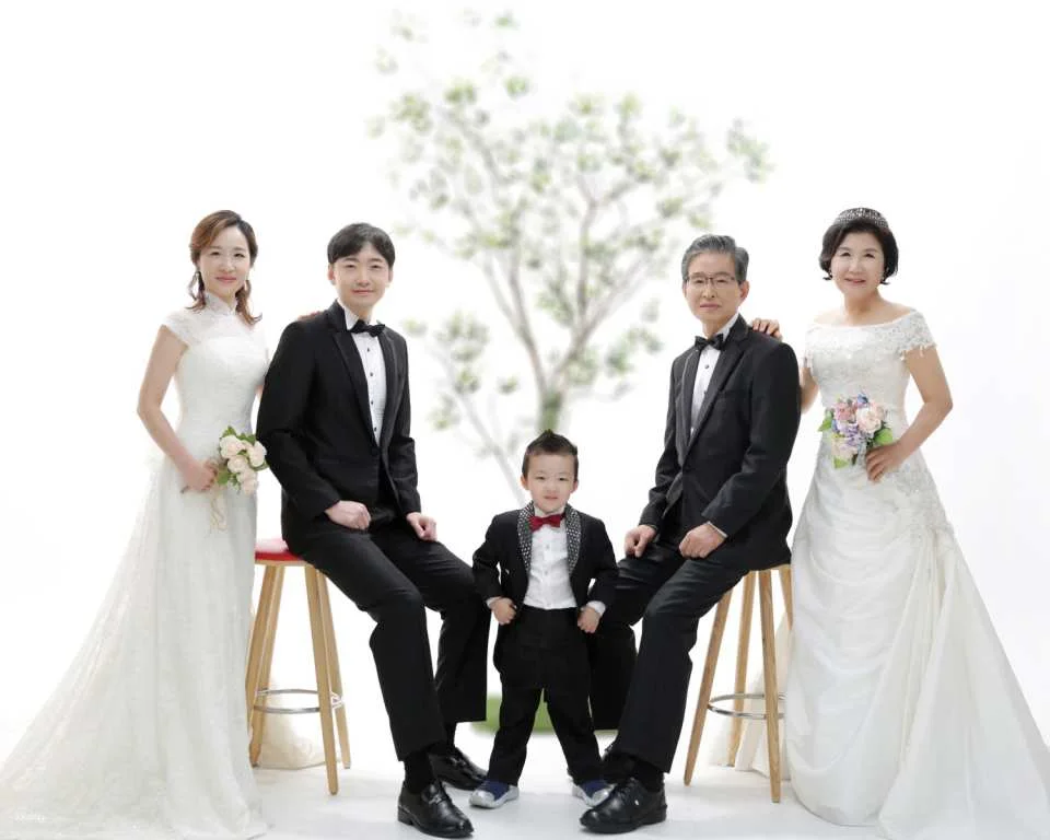 【Snap Shoot】 Seoul Nine Studio | Family Commemorative Wedding Photo Shoot | South Korea