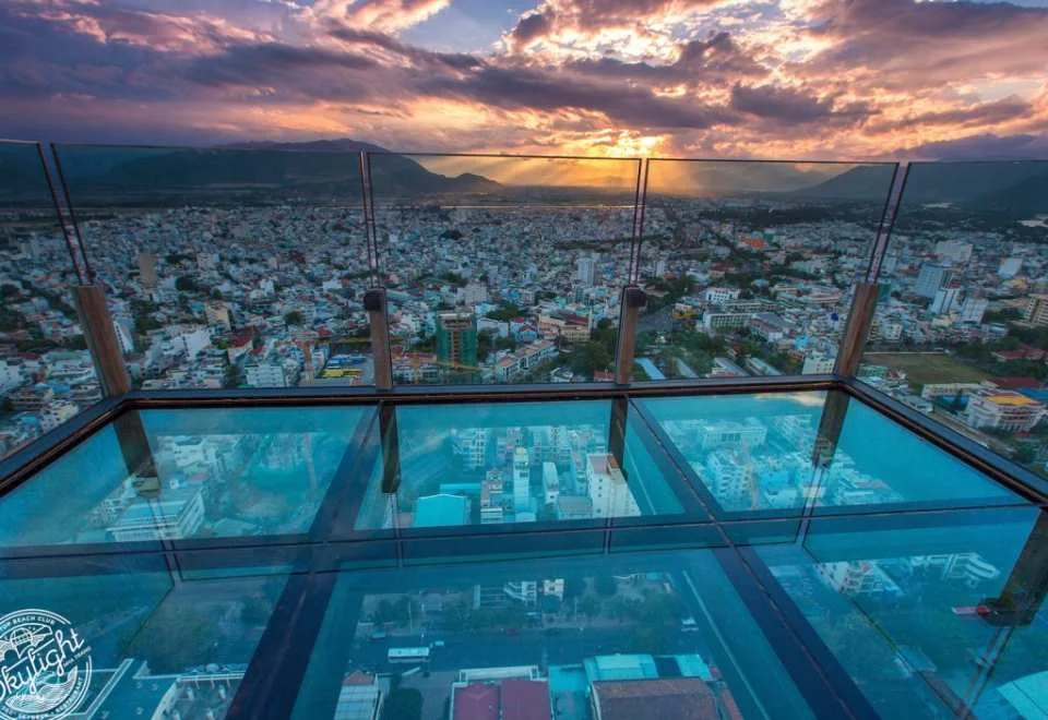 [Flash Sale 10% OFF] Entrance tickets to Rooftop Beach Club Skylight at Havana Hotel | Nha Trang
