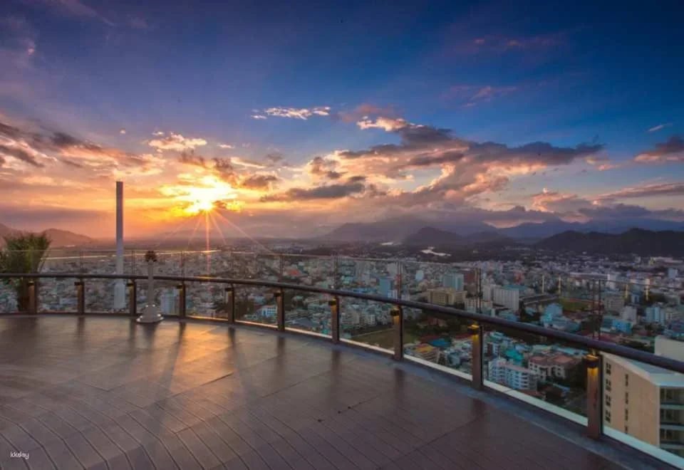 [Flash Sale 10% OFF] Entrance tickets to Rooftop Beach Club Skylight at Havana Hotel | Nha Trang