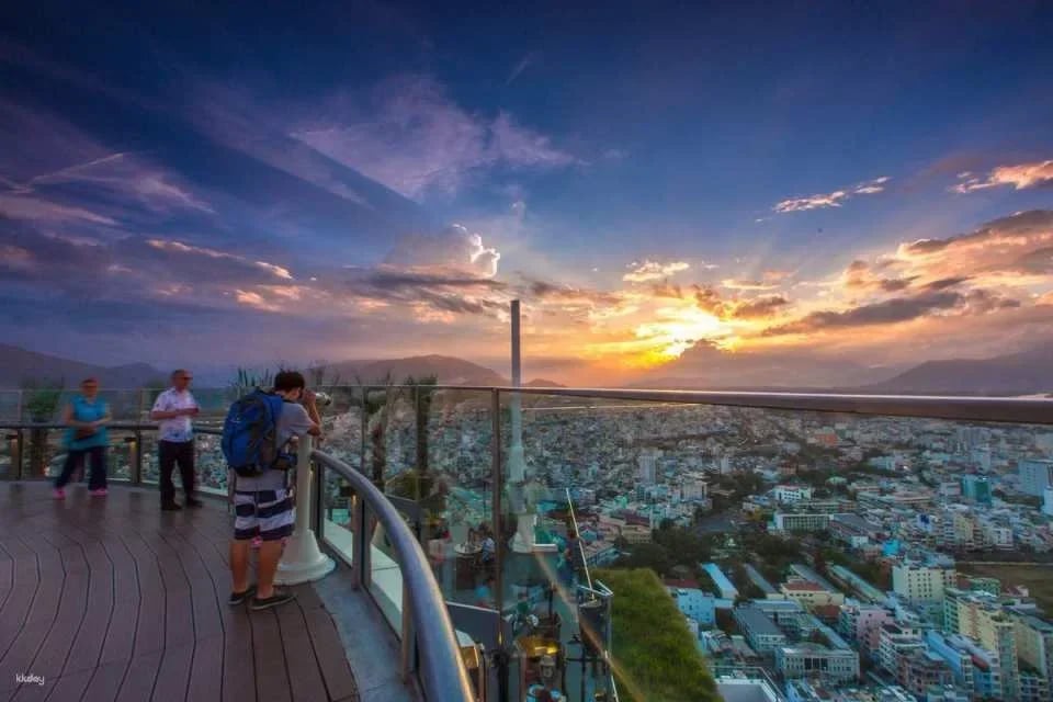 [Flash Sale 10% OFF] Entrance tickets to Rooftop Beach Club Skylight at Havana Hotel | Nha Trang