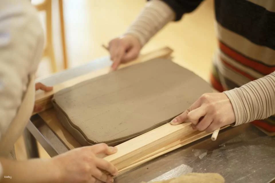 Pottery Trial In Tokoname Store
