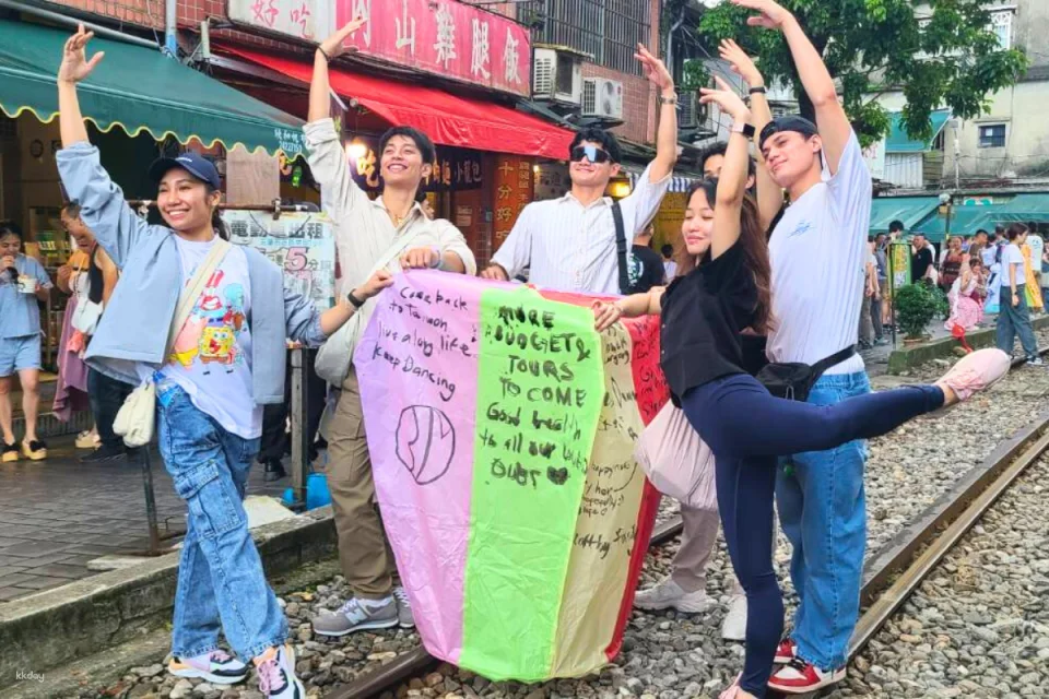 New Taipei Shifen | Electric vehicle rental coupons. Blessing sky lantern experience package