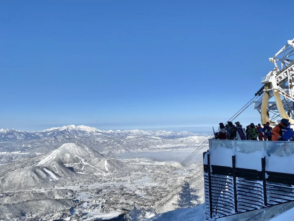 Ryuo Ski Park Nagano | 1-Day Lift Pass + Snowboard & Wear Rental
