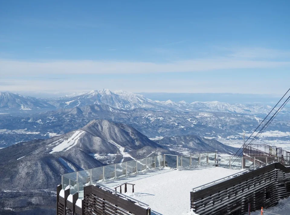 Ryuo Ski Park Nagano | 1-Day Lift Pass + Snowboard & Wear Rental