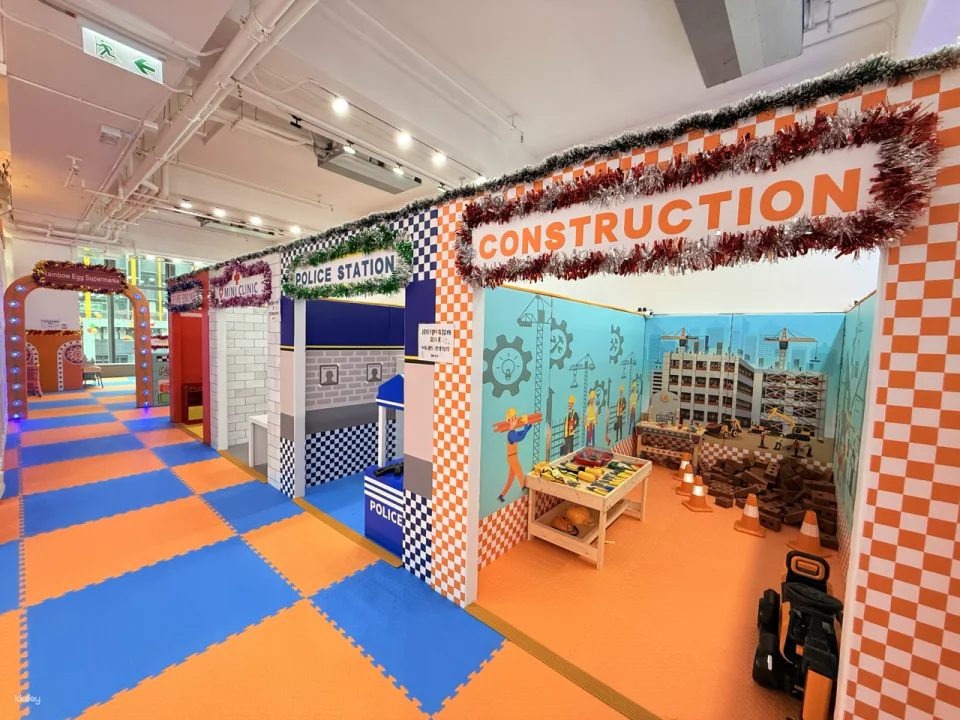 [Exclusive Offer for Children's Playground] Rainbow Egg Playhouse | Newly Opened in Wong Chuk Hang | 7600 sq ft | 3 Floors | 3 Climbing Frames | Large Ball Pit | Wong Chuk Hang | San Po Kong | North Point | Great Place for Families