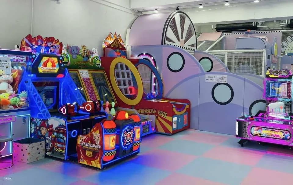 [Exclusive Offer for Children's Playground] Rainbow Egg Playhouse | Newly Opened in Wong Chuk Hang | 7600 sq ft | 3 Floors | 3 Climbing Frames | Large Ball Pit | Wong Chuk Hang | San Po Kong | North Point | Great Place for Families