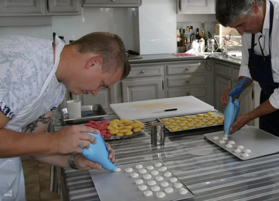 [Small Group] Paris: French Macarons Baking Class with a Chef | France