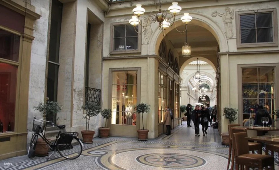 [Small Group] Paris: Covered Passages Walking Tour with Wine Tasting | France
