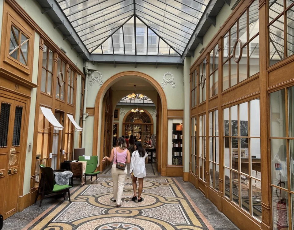 [Small Group] Paris: Covered Passages Walking Tour with Wine Tasting | France
