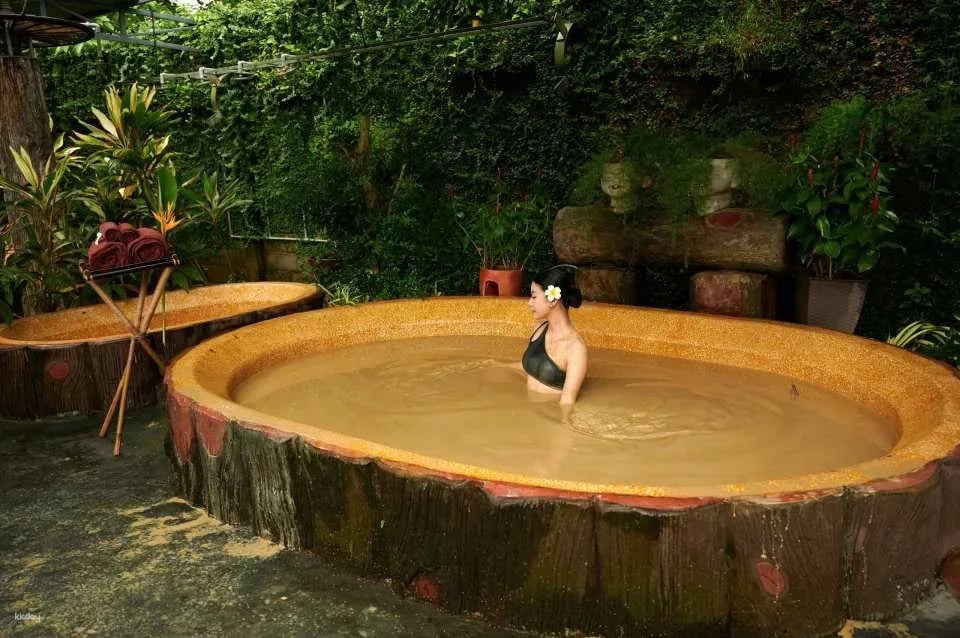 Soc Nau Mud Bath, Spa & Massage Phu Quoc Experience | Vietnam