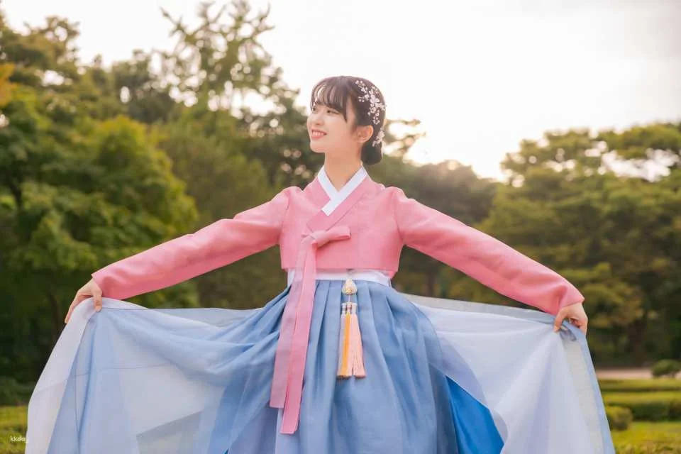 Gyeongbokgung Palace │ Make your own life photo while experiencing Hanbok【Gigibebe Studio】