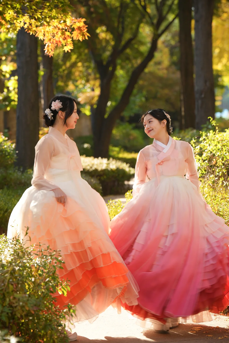 [Departure from Seoul] Hanbok rental + photo studio shooting or Gyeongbokgung Palace outdoor shooting tour