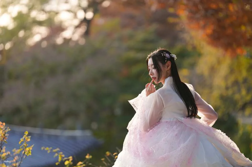 [Departure from Seoul] Hanbok rental + photo studio shooting or Gyeongbokgung Palace outdoor shooting tour