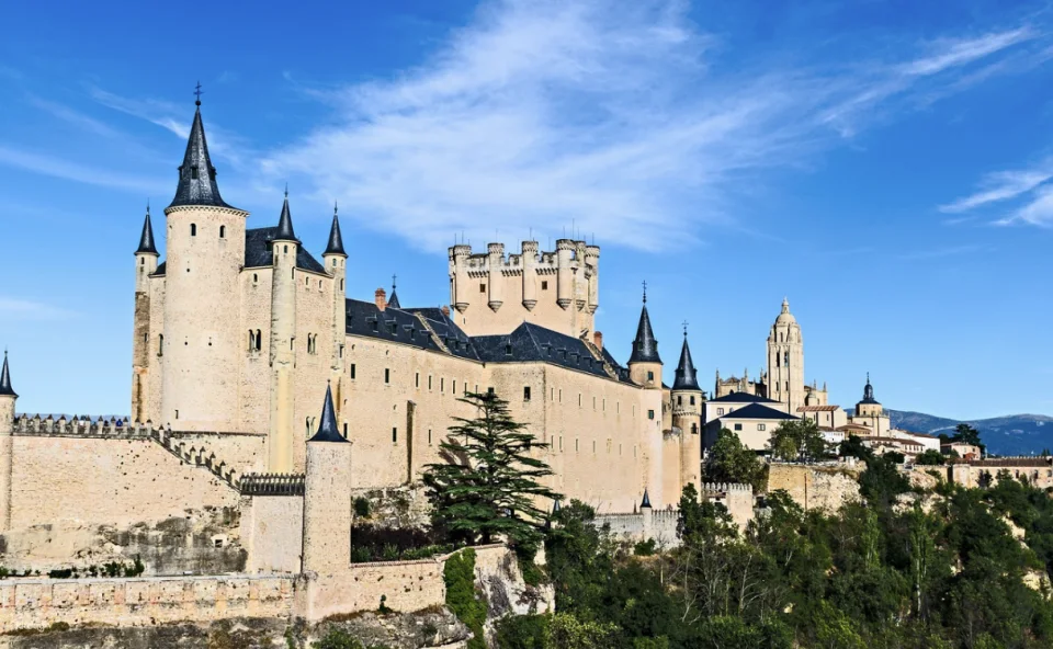 Segovia Day Trip from Madrid with Cathedral and Alcazar