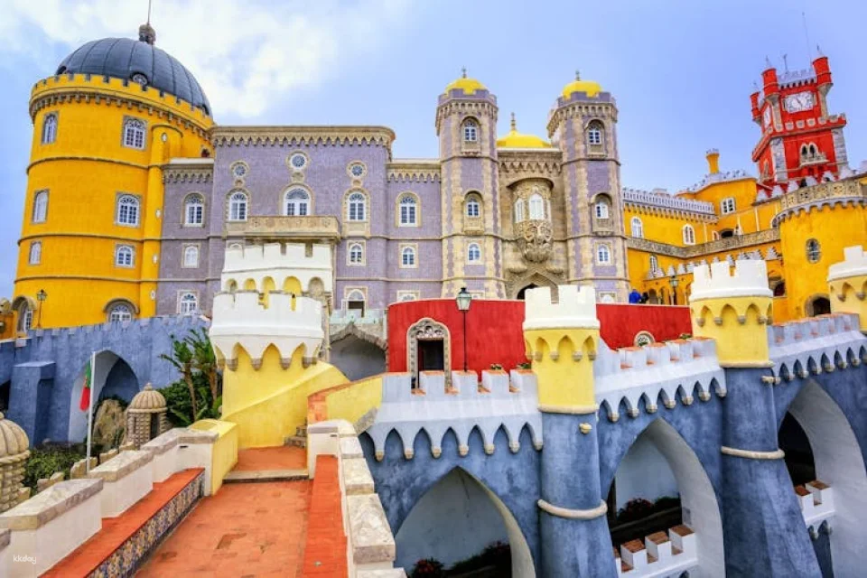 Pena Palace and Park skip-the-line tickets with an audio tour