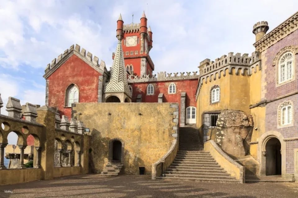 Pena Palace and Park skip-the-line tickets with an audio tour