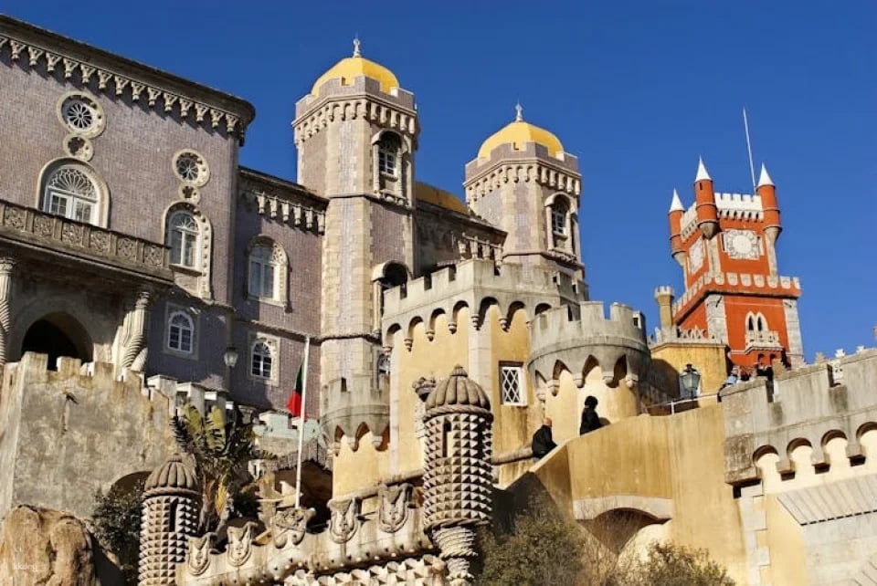 Pena Palace and Park skip-the-line tickets with an audio tour