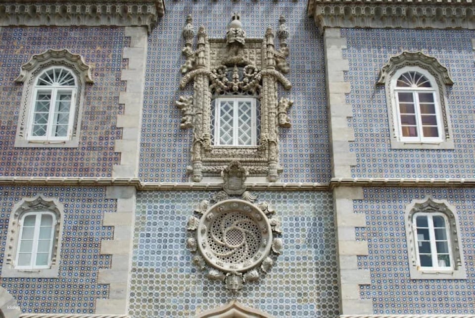 Pena Palace and Park skip-the-line tickets with an audio tour