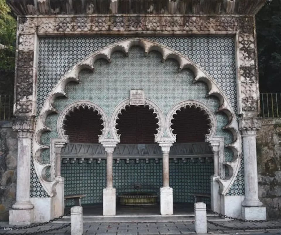 Sintra with Pena Palace, Cabo Da Roca and Cascais Tour from Lisbon