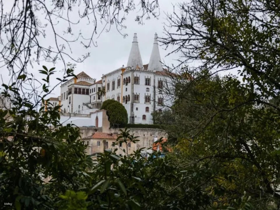 Sintra with Pena Palace, Cabo Da Roca and Cascais Tour from Lisbon