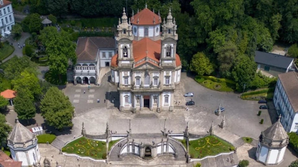 Guimarães and Braga tour in a small group from Porto