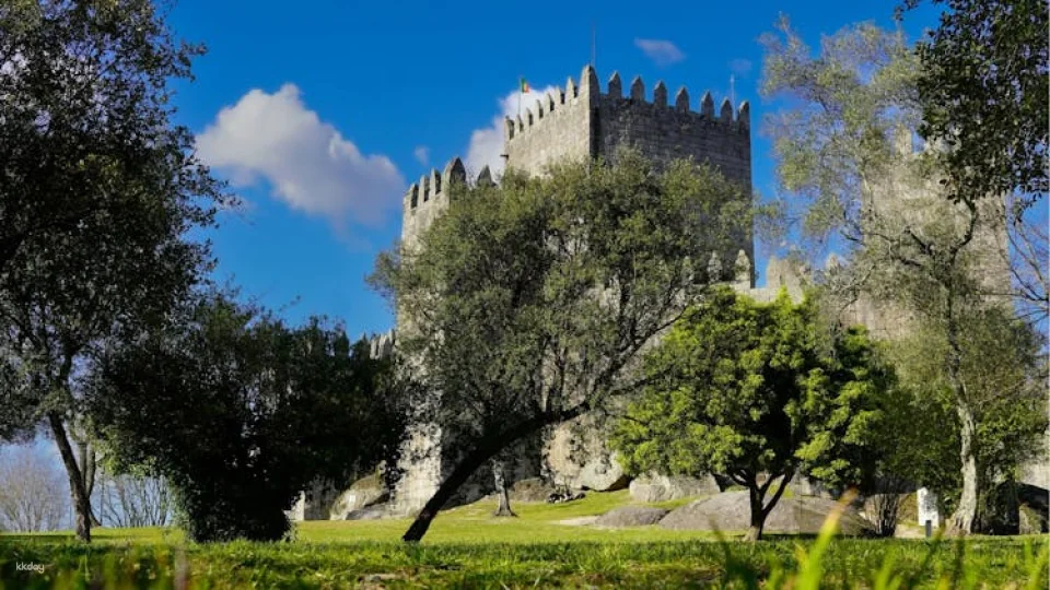 Guimarães and Braga tour in a small group from Porto