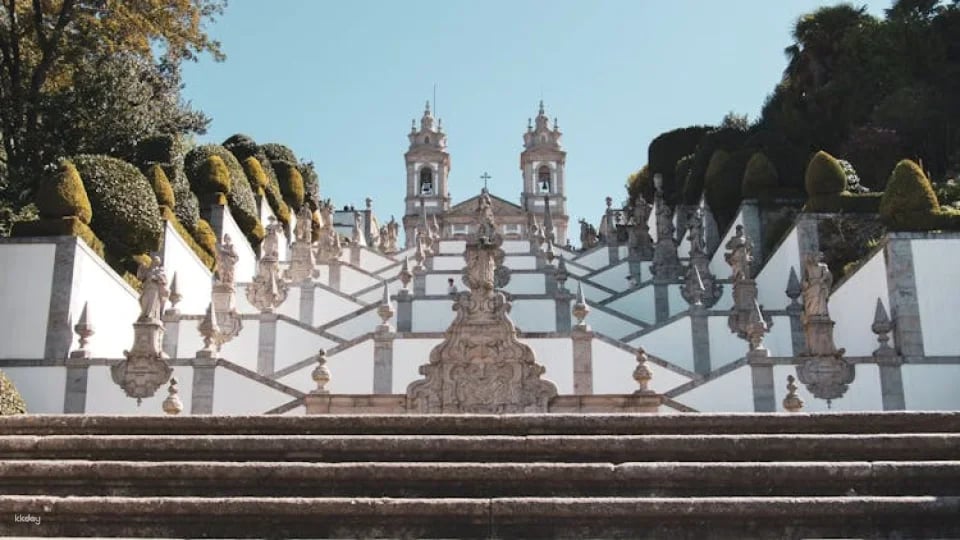 Guimarães and Braga tour in a small group from Porto